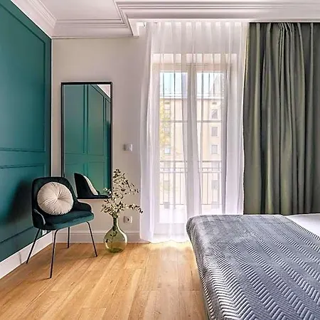 Apart-hotel District17 By Staylab
