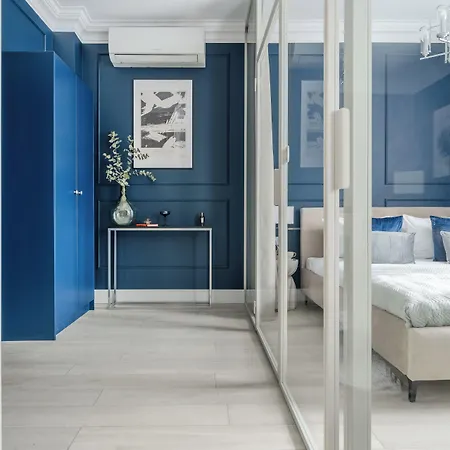 Apartahotel District17 By Staylab 3*
