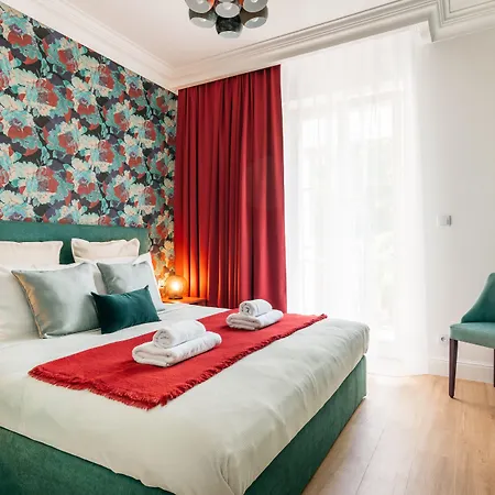 Ξενοδοχείο με διαμερίσματα District17 By Staylab 3*