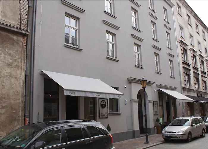 District17 By Staylab 3*